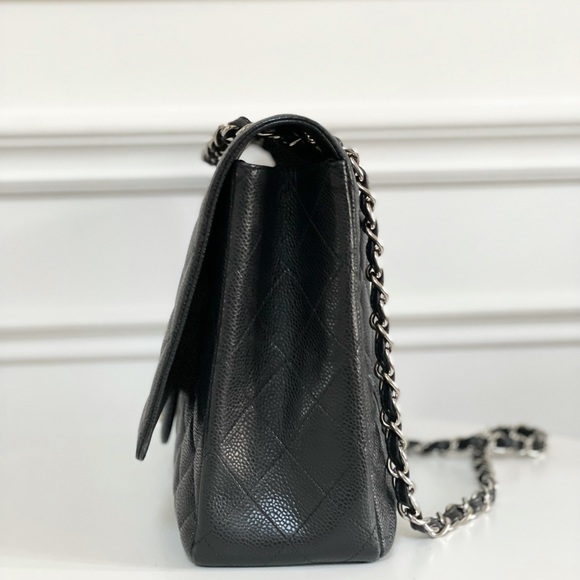 ❌SOLD❌CHANEL CLASSIC MAXI SINGLE FLAP - Picture 2 of 16